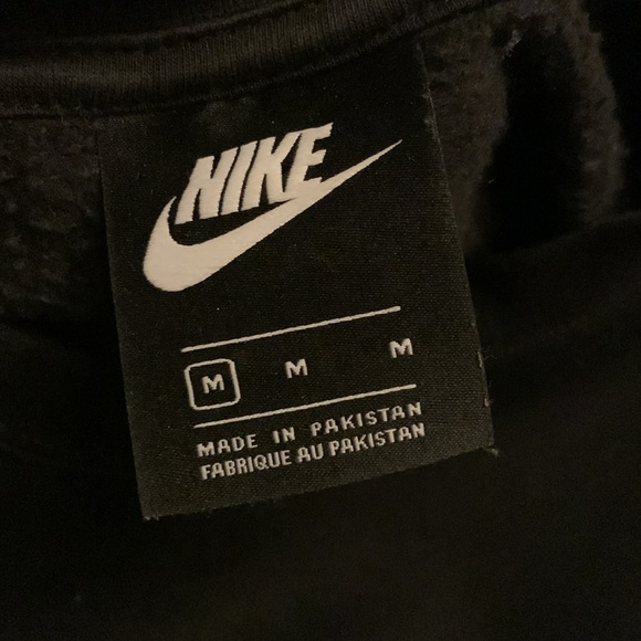 Nike Sportswear Women's Essentials Fleece Cropped Crew - Picture 3 of 3